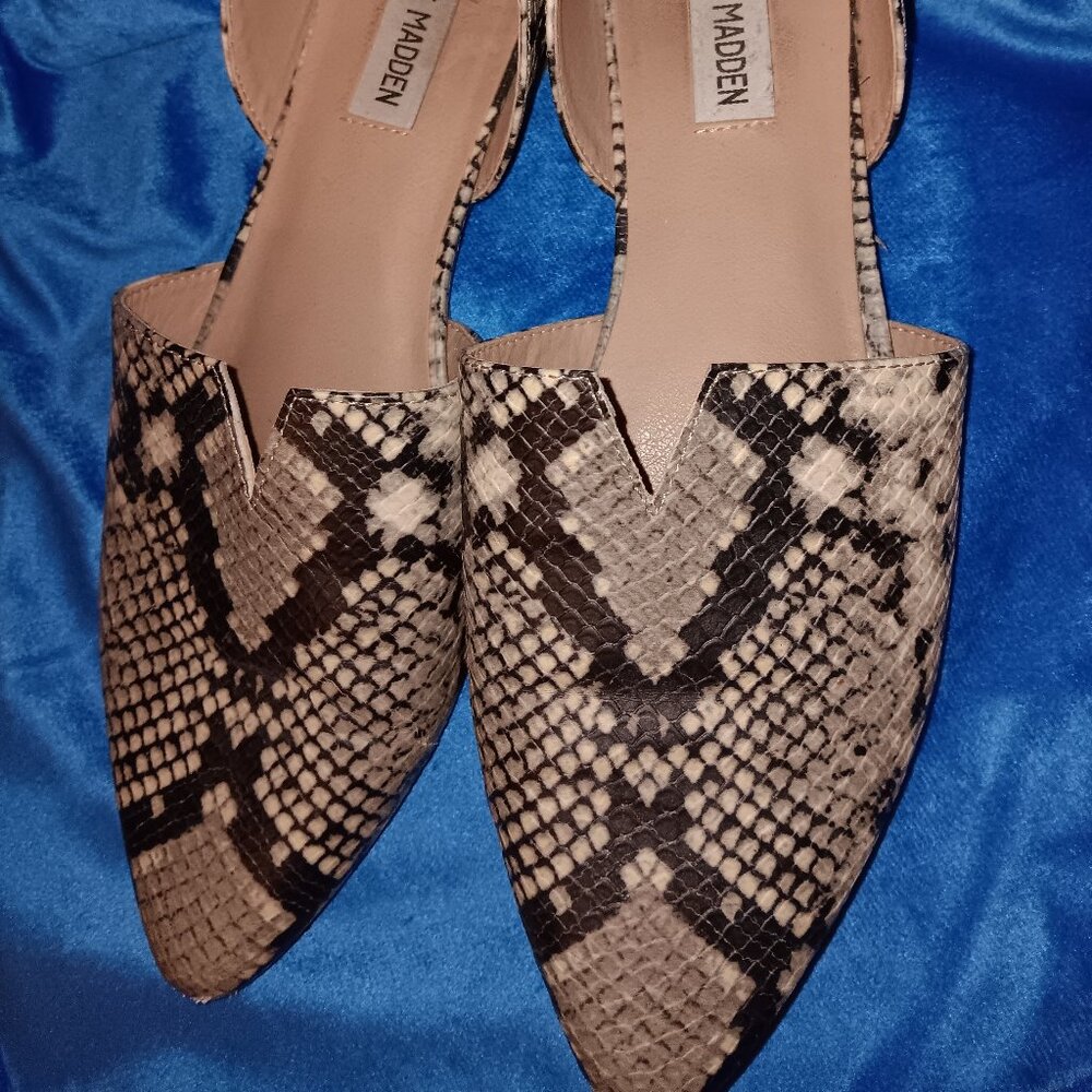 Steve Madden snake skin flats